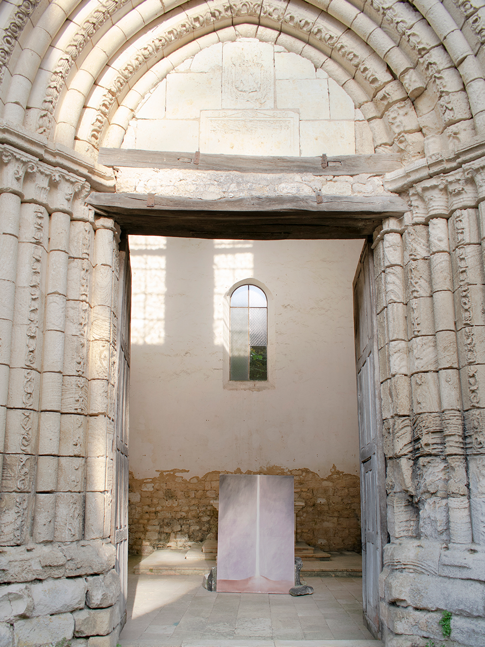 Nino Kanapadze, Cascades, vue d'exposition, Courtesy of the Artist and Villa Atrata, © ADAGP, 2025