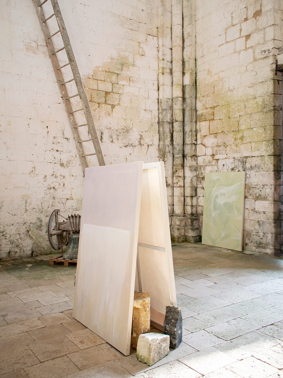 Nino Kanapadze, Cascades, vue d'exposition, Courtesy of the Artist and Villa Atrata, © ADAGP, 2025